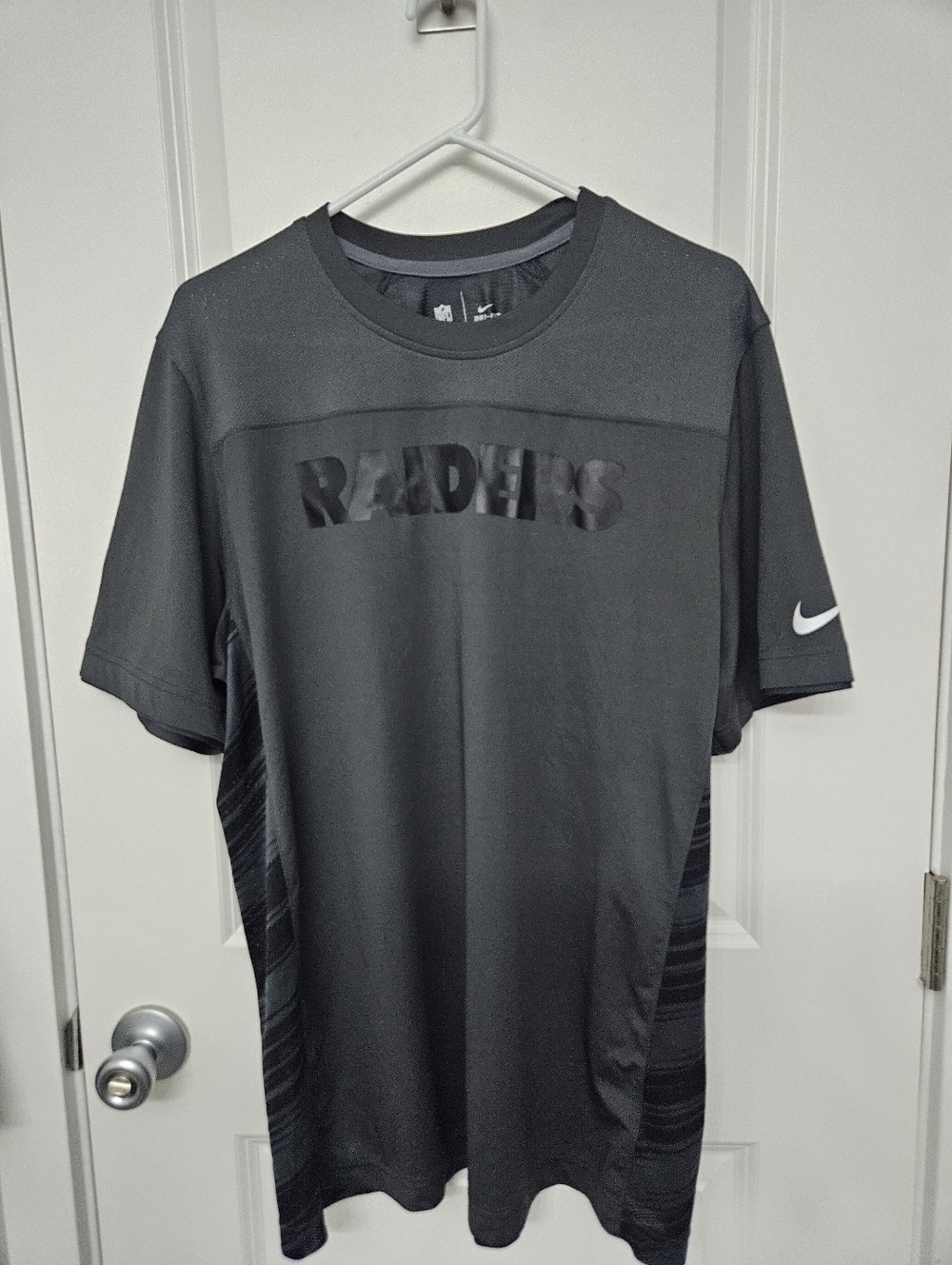 Nike Black Raiders Short-Sleeve Athletic Shirt XL